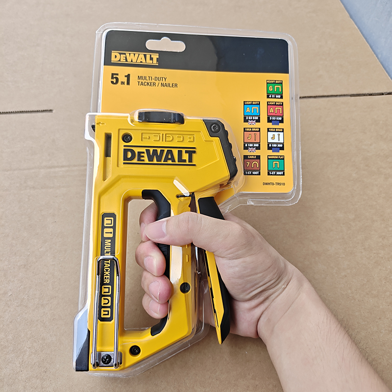 DeWALT DWHT0-TR510 ปืนยิงตะปูแ - Stapler Heavy Duty บทวิจารณ์และราคา